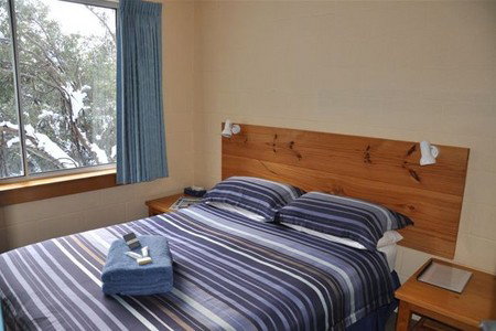 Ripparoo Ski Lodge - Geraldton Accommodation 1