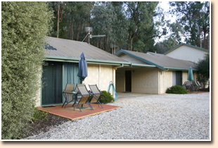 Snow View Holiday Units - Geraldton Accommodation 1