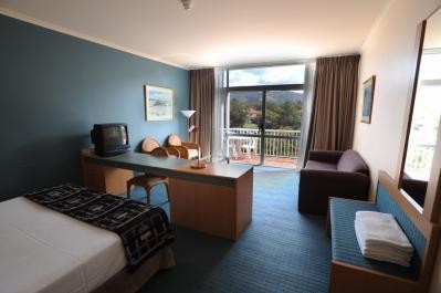Absolute Beachfront Opal Cove Resort - Geraldton Accommodation 2
