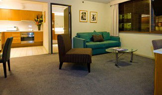 Downtowner On Lygon - Geraldton Accommodation 3