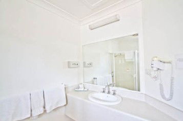 Branxton House Motel - Geraldton Accommodation 3