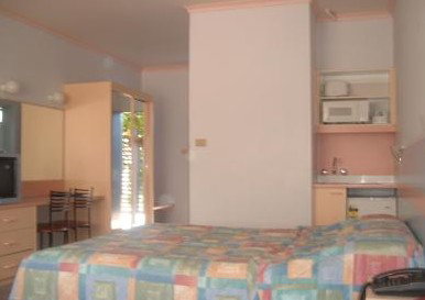 Golden Sands Motor Inn - Geraldton Accommodation 3
