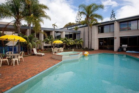 Palm Court Motor Inn - Geraldton Accommodation 2