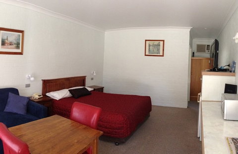 Golden Chain Border Gateway Motel - Geraldton Accommodation 5