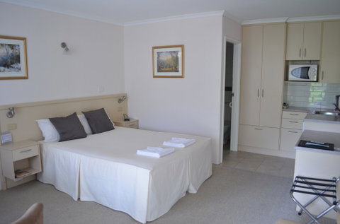 Bright Colonial Inn Motel - Geraldton Accommodation 5