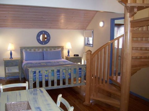 Rayville Boat Houses - Geraldton Accommodation 2