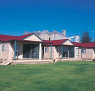 The Mac's Beachfront Villas - Geraldton Accommodation