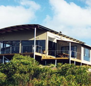 Saar Beach House - Geraldton Accommodation