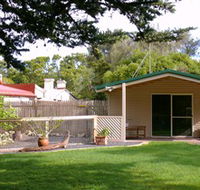 Shiralea Country Cottage - Geraldton Accommodation