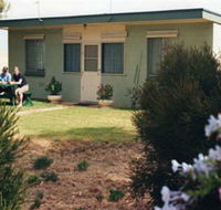 Oaklands Fishing Cottage - Geraldton Accommodation