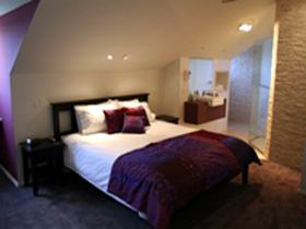 Merlot & Verdelho - Geraldton Accommodation 0