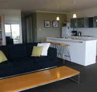 Coorong Waterfront Retreat - Geraldton Accommodation