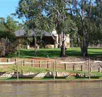 Roonka Riverfront Cottages - Geraldton Accommodation