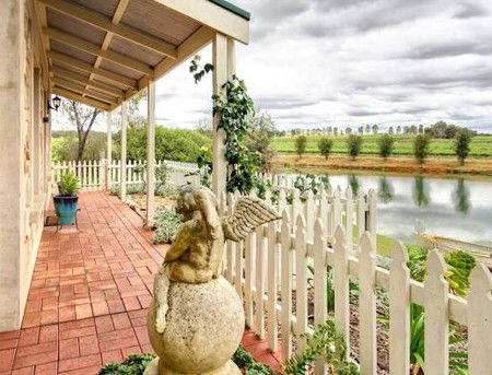 Stonewell Cottages And Vineyards - Geraldton Accommodation 2