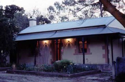 Walnut Cottage - Geraldton Accommodation 0