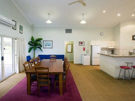 Malibu Lodge - Geraldton Accommodation 2