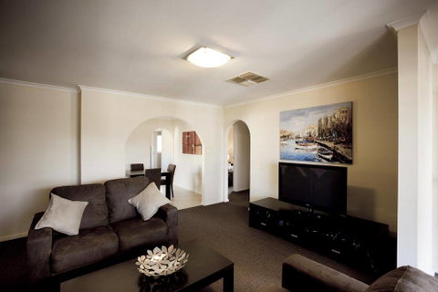 Balcony On Sixth Lodge - Geraldton Accommodation 3