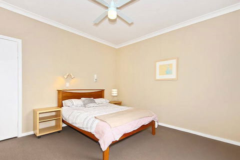 Sea Sand And Scrub Holiday House - Geraldton Accommodation 4
