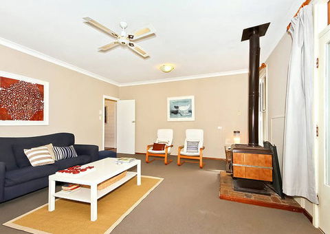Sea Sand And Scrub Holiday House - Geraldton Accommodation 7