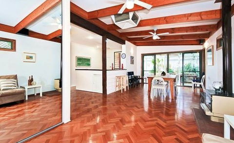 Sea Sand And Scrub Holiday House - Geraldton Accommodation 8