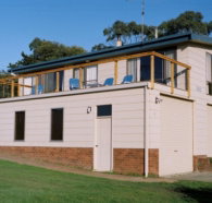 Three Peaks Holiday Rentals - Geraldton Accommodation