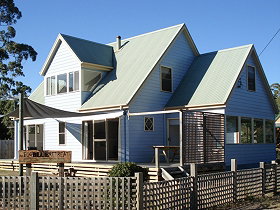 The Big Blue Retreat - Geraldton Accommodation 0