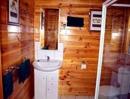 Rainbow Retreat Wilderness Eco Cabins - Geraldton Accommodation 3