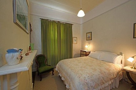 Estowen House - Geraldton Accommodation 1