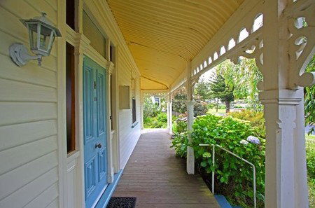 Estowen House - Geraldton Accommodation 4