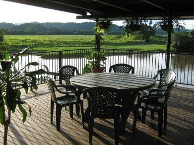 Daintree Riverview - Geraldton Accommodation 2