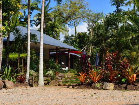 Lost Paradise - Geraldton Accommodation 2