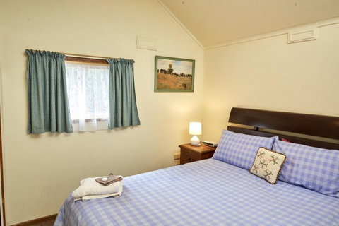 Bristol House Accommodation - Geraldton Accommodation 0