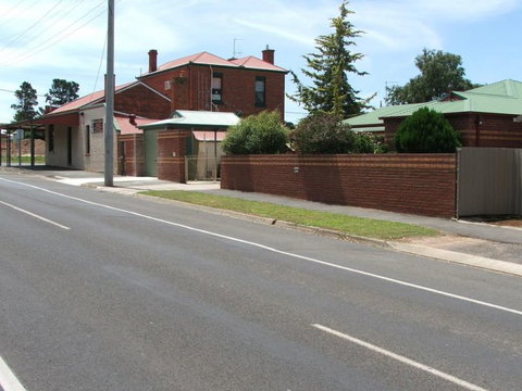 Bristol House Accommodation - Geraldton Accommodation 1