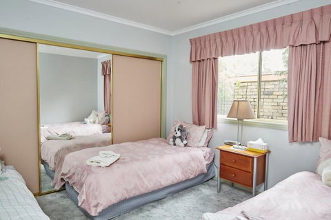 Bristol House Accommodation - Geraldton Accommodation 2