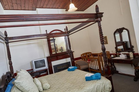 Bristol House Accommodation - Geraldton Accommodation 3