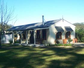 Hillcrest Cottage - Geraldton Accommodation 0