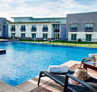 Springs Resort - Shoalhaven Sports Motel - Geraldton Accommodation