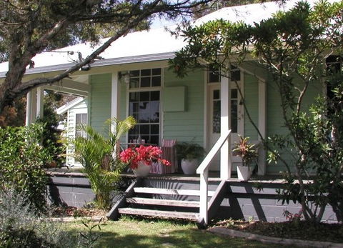 Huskisson Bed & Breakfast - Geraldton Accommodation 0