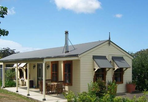 Hillcrest Cottage - Geraldton Accommodation 1