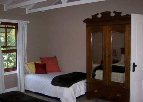 Hillcrest Cottage - Geraldton Accommodation 5