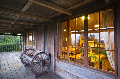 Berry Mountain Farm Mullengrove Cottage - Geraldton Accommodation 2