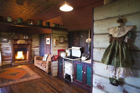 Berry Mountain Farm Mullengrove Cottage - Geraldton Accommodation 4