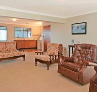 Booragul Beach House - Geraldton Accommodation