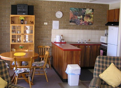 Caribou Close - Unit 1 - Geraldton Accommodation 0