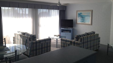 Breakers Apartments Mollymook - Geraldton Accommodation 1