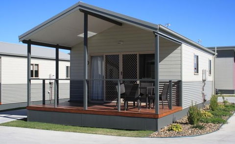 Bowlo Holiday Cabins - Geraldton Accommodation 5