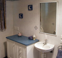Blue Wren Cottage - Coolabah - Geraldton Accommodation