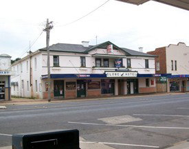 Globe Hotel Bombala - Geraldton Accommodation 1
