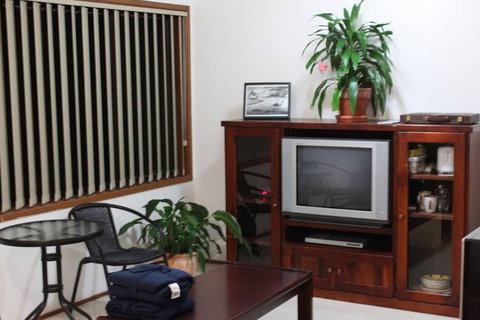 Mansfield By The Lake - Geraldton Accommodation 2