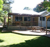 Pine Cottage - Geraldton Accommodation
